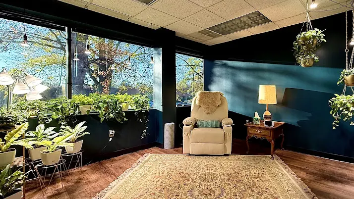 Illuminate IV Ketamine: Integrated Trauma Therapy, NeuroSomatic Healing, and Chronic Pain Recovery — ketamine clinic in Lafayette, Colorado (photo 2 of 3)