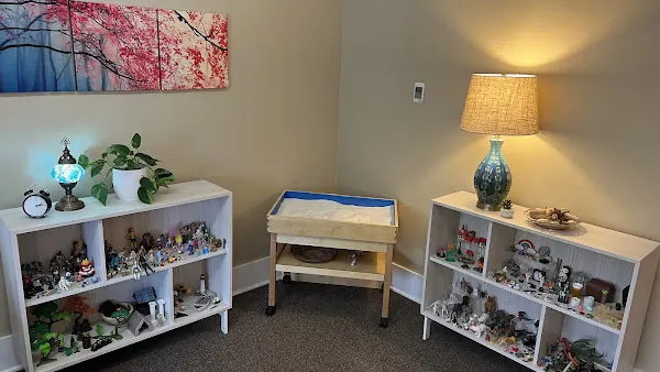 Maggie Young, LCSW, CHT, EMDR Certified Clinician and Consultant, Ketamine-Assisted Psychotherapist — ketamine clinic in Arvada, Colorado (photo 2 of 3)